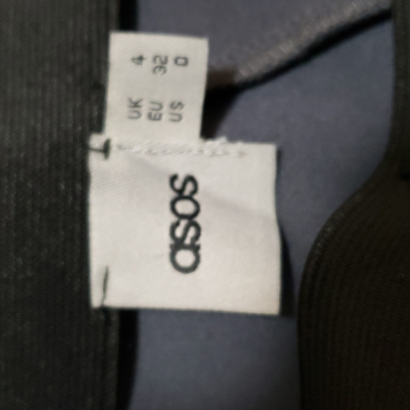 ASOS - Picture 3 of 4